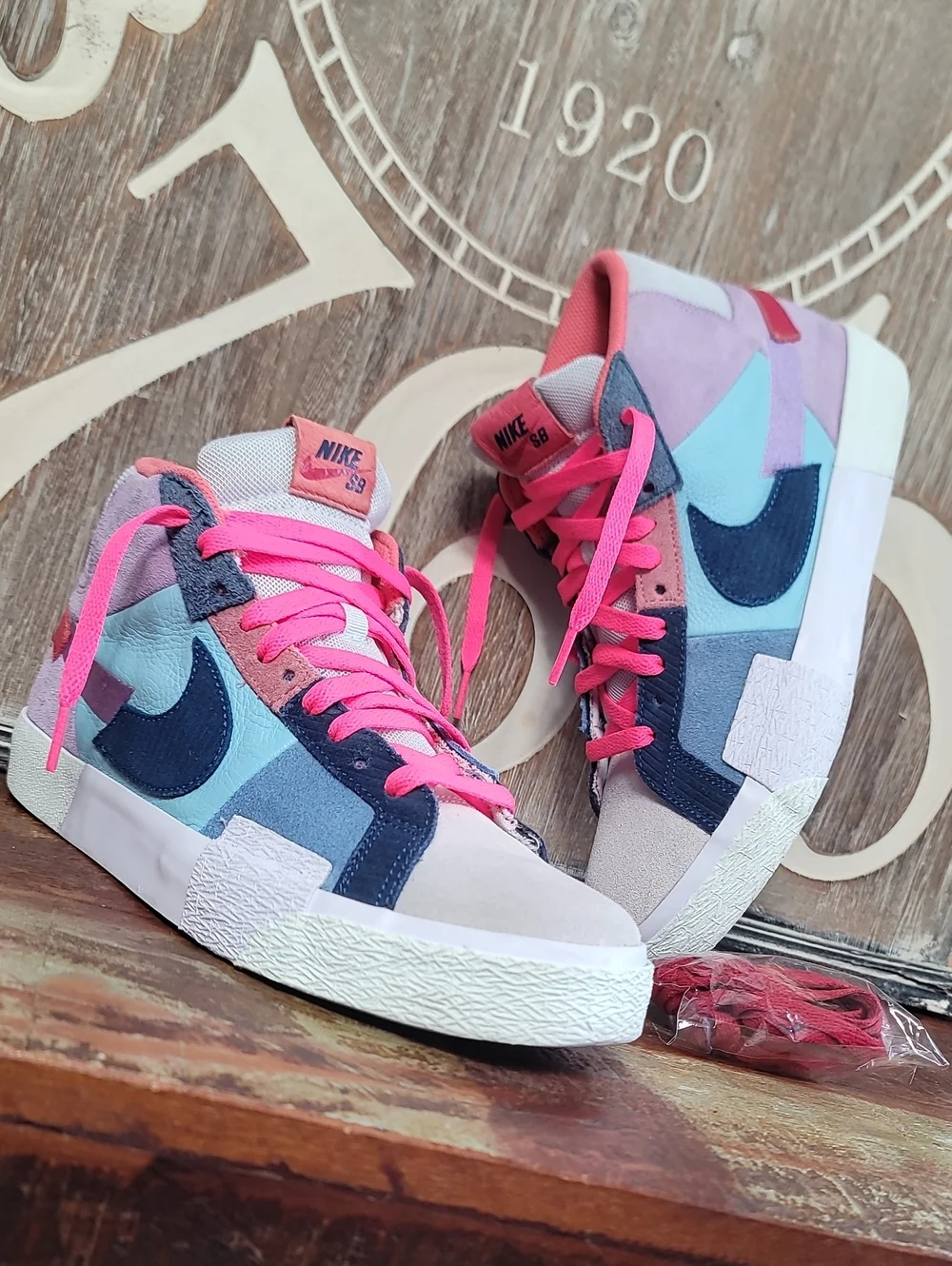 Nike Zoom Blazer Mid Premium SB 'Mosaic Pack-Multi' Wmns 9.5 Great Condition